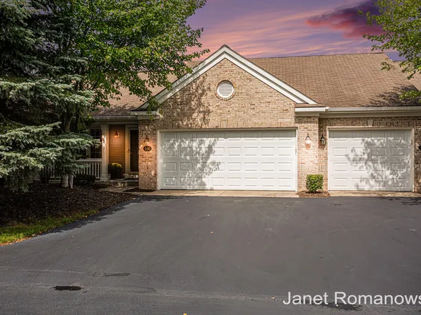 430 Abbey Mill Dr SE, Ada, MI 49301