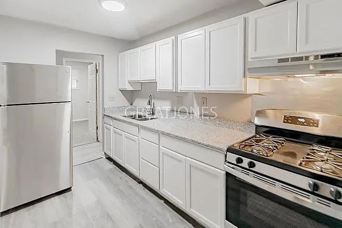 3 bed, 1.0 bath, 873 sqft, $1,047 — Photo 4