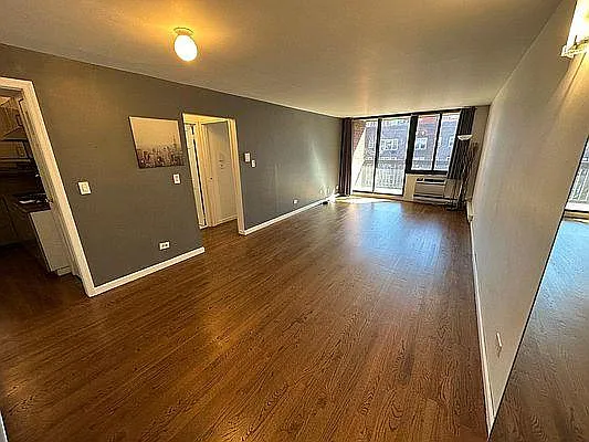 13635 Maple Ave #7B — Photo 2