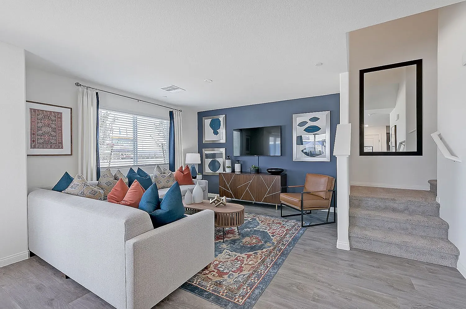 3 bed, 2.5 bath, 1582 sqft, $2,400 — Photo 1