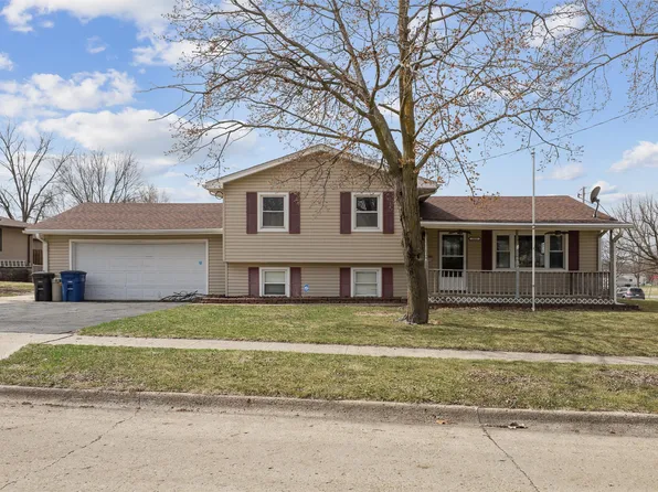 2938 E 40th Ct, Des Moines, IA 50317
