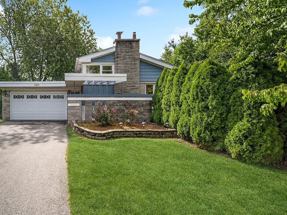 1st image of 3221 Greenbriar Dr