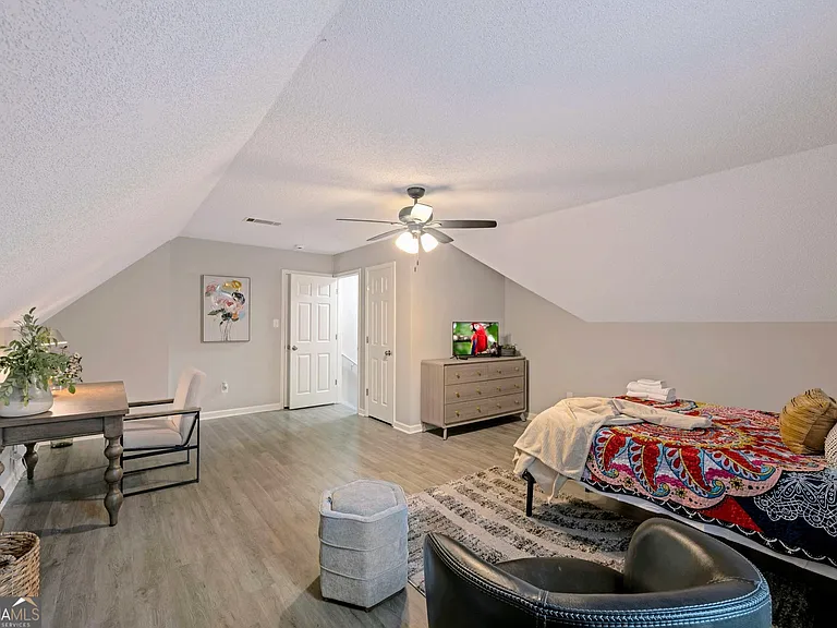 6839 Sandy Creek Dr — Photo 22