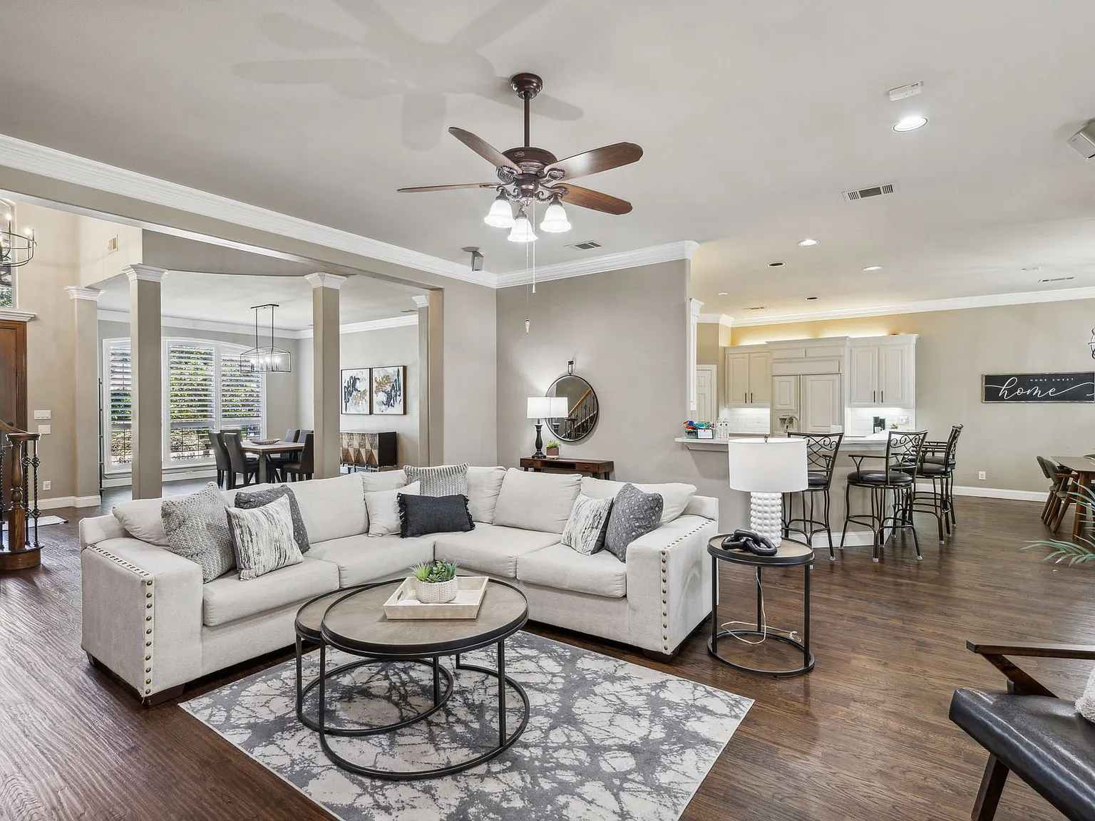 4 bed, 4229 sqft, $10,368 — Photo 2