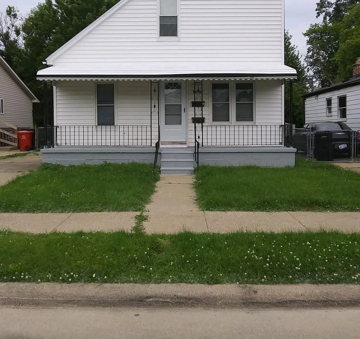 2 bed, 1000 sqft, $1,200 — Photo 1