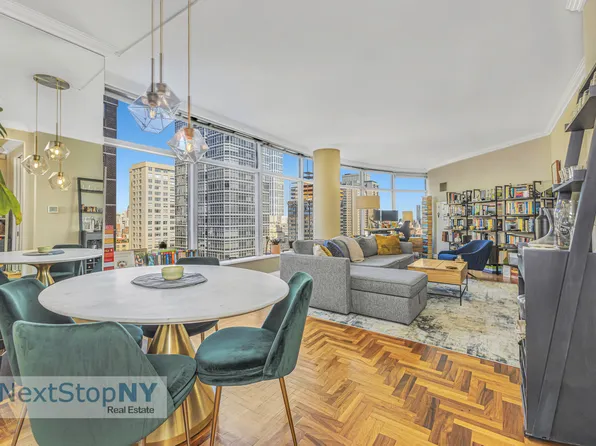 250 East 54th Street image 1 of 7