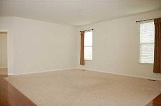 5th image of 2431 Woodside Dr