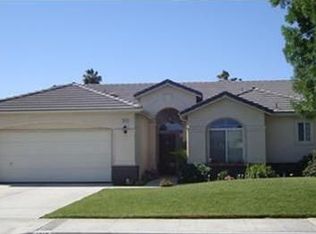 1019 Meadow View Rd, Hanford, CA 93230