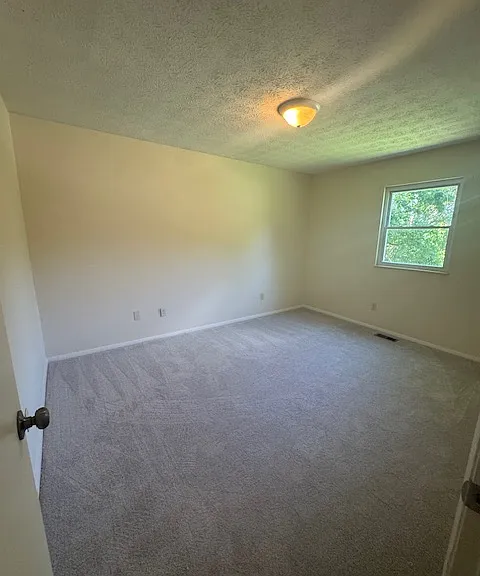 2333 Roundtree Rd — Photo 12
