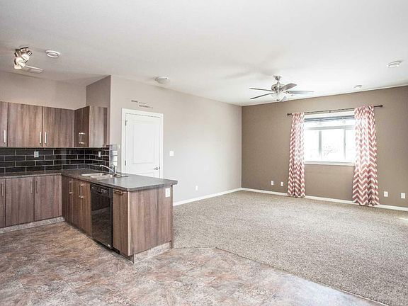 4th image of 306 Oak St #306-639
