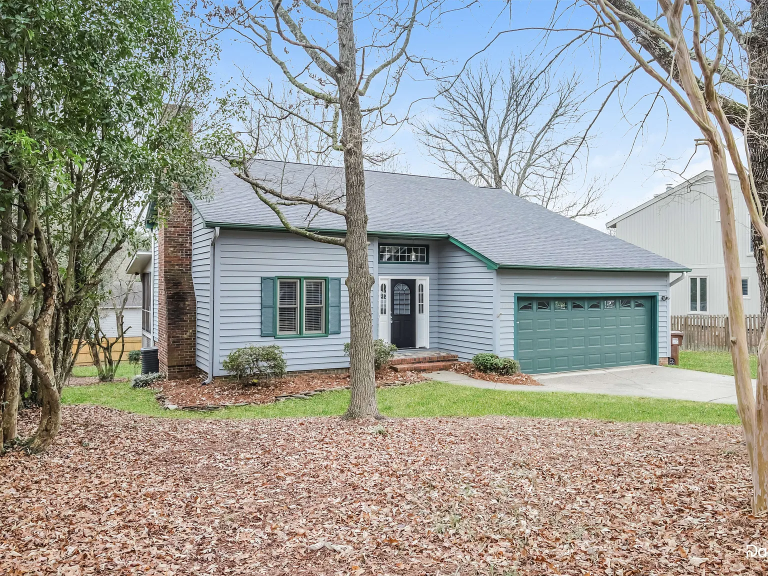 3 bed, 2.5 bath, 2638 sqft, $2,265 — Photo 2