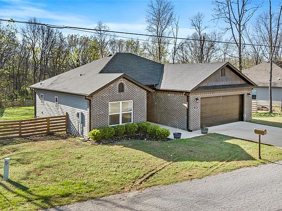 4th image of 89 Kinloch Dr