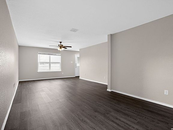 4th image of 7519 Twin Pine Ct