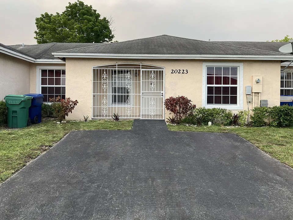 20223 NW 27th Cir