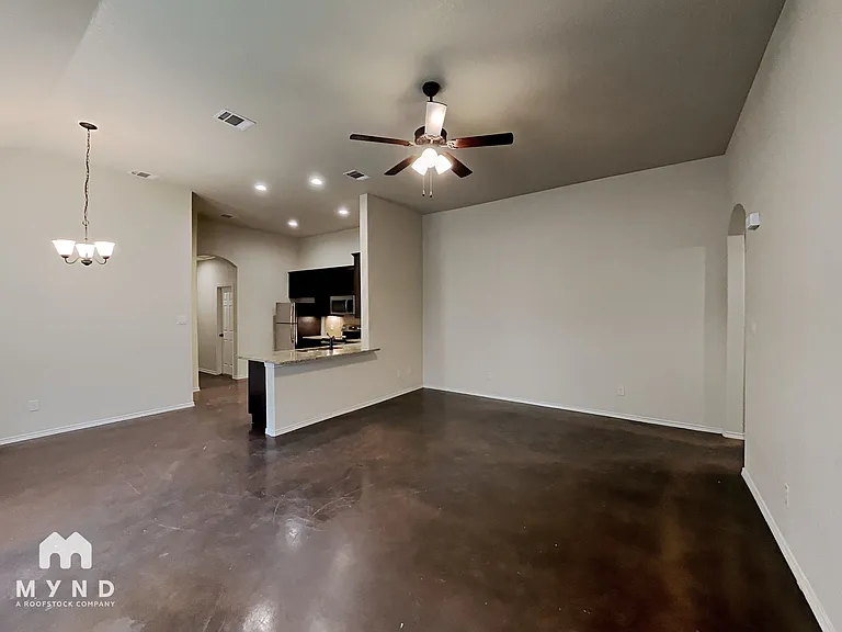 228 Kaspar Way — Photo 3