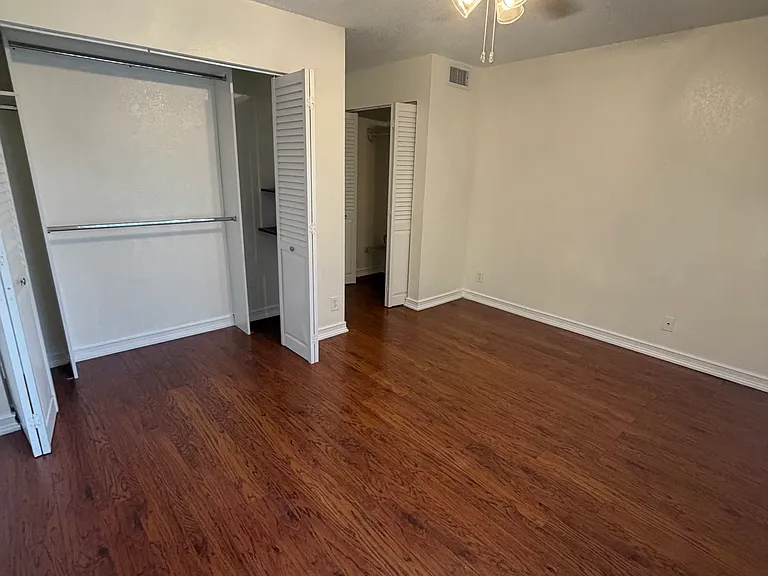 7710 NW 50th St #304 — Photo 16
