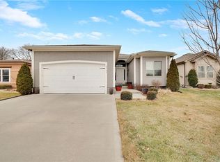 2721 NE Sonora Valley Dr, Blue Springs, MO 64014