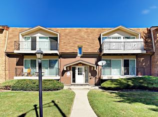 5644 W 105th St, Oak Lawn, IL 60453