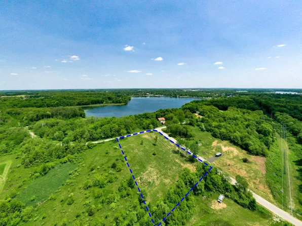 Forest Shores Dr #5, Cassopolis, MI 49031