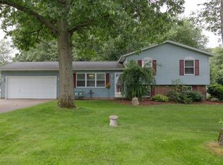 25001 Thousand Oaks Dr, Mattawan, MI 49071