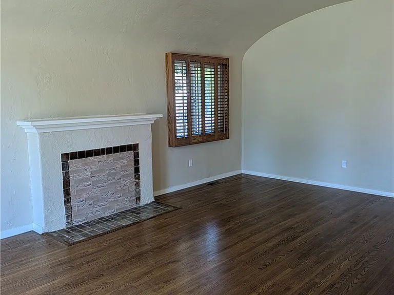 2609 Birch St — Photo 13