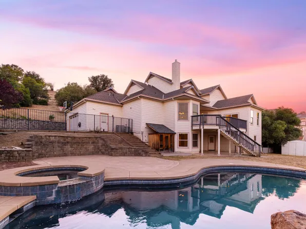 2136 Vineyard Hills Court, Vacaville, CA 95688