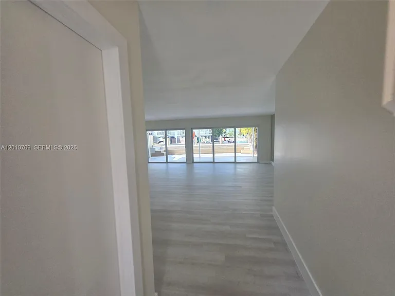 834 Raymond St — Photo 51