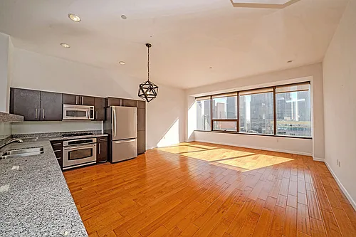 1100 Wilshire Blvd #2108 Photo 1