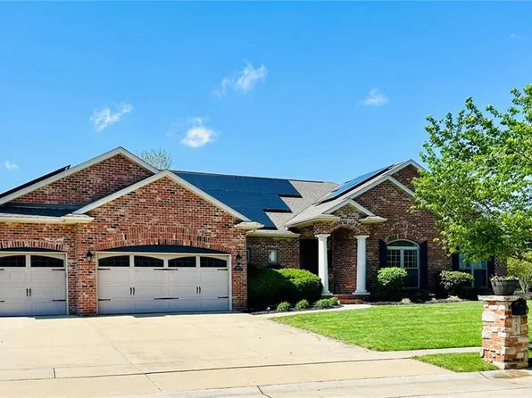 1237 Fired Brick Dr, Lebanon, IL 62254