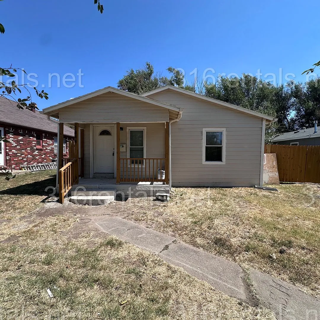 $995 - 2 bed 1 bath - Single Family Home — Photo 1