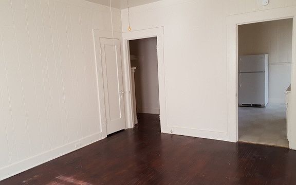 3rd image of 2033 W Mulberry Ave APT 1