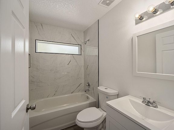 3rd image of 6915 SE 24th Ave