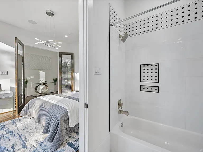 2310 Althea Dr — Photo 10