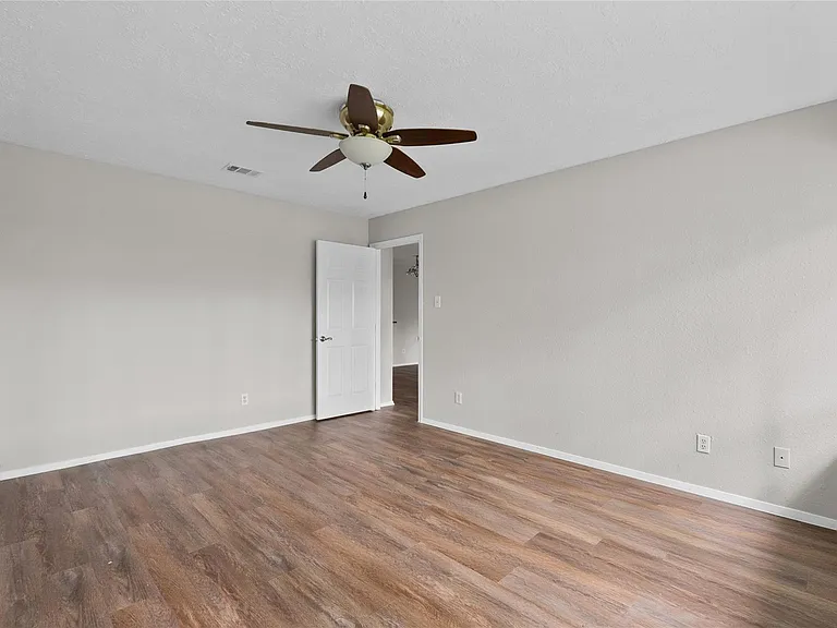2819 Sugar Wood Dr — Photo 14