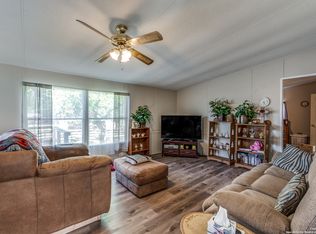 550 Squires Row, Canyon lake, TX 78133