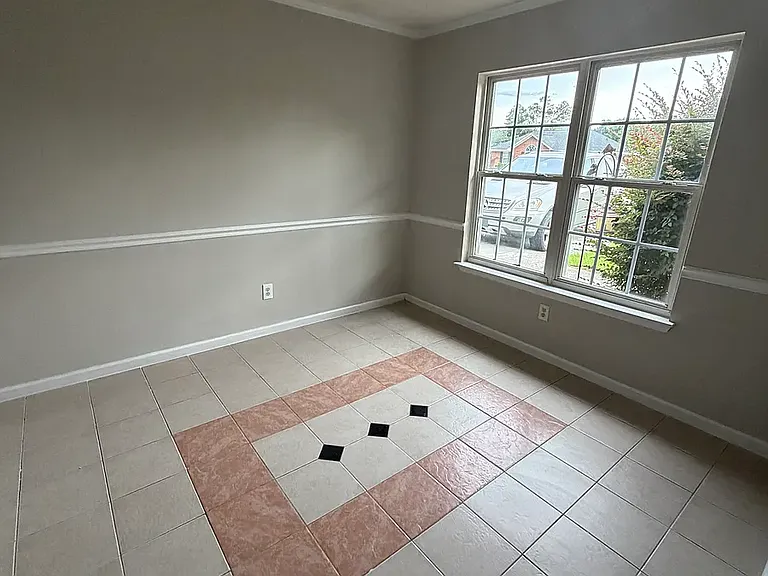 2208 Altman Way — Photo 9