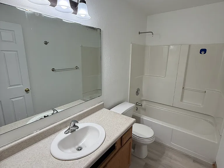 4835 Fremont St — Photo 8