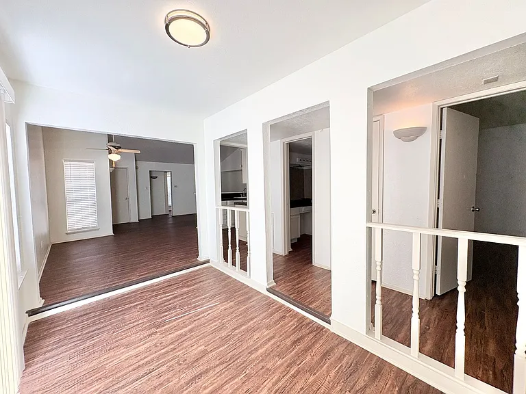 658 Stonehenge Dr — Photo 9