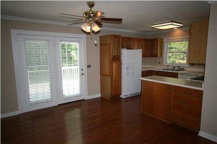 3rd image of 11590 Village Ln