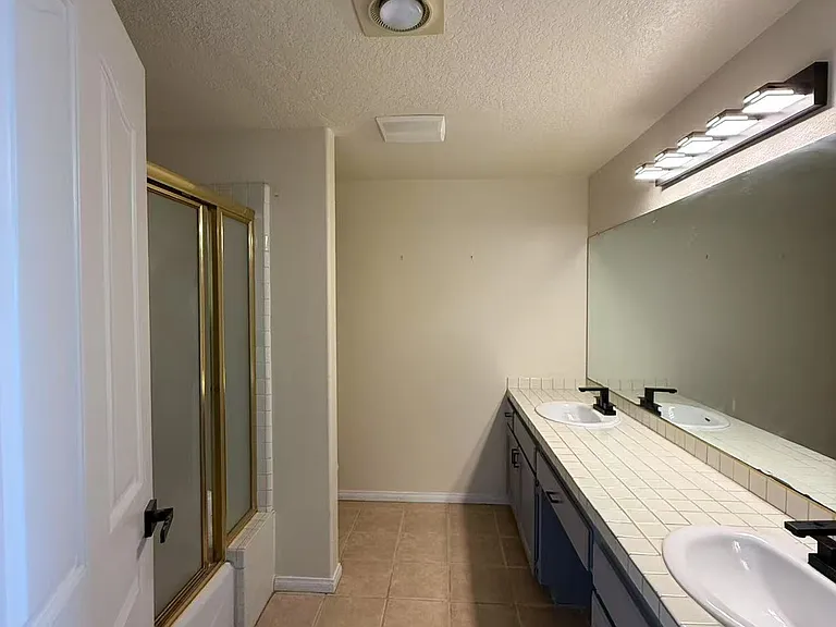 4041 Bluff Pl #2 — Photo 16