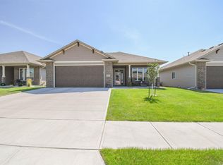 1600 S Meadowland Ave, Sioux Falls, SD 57106