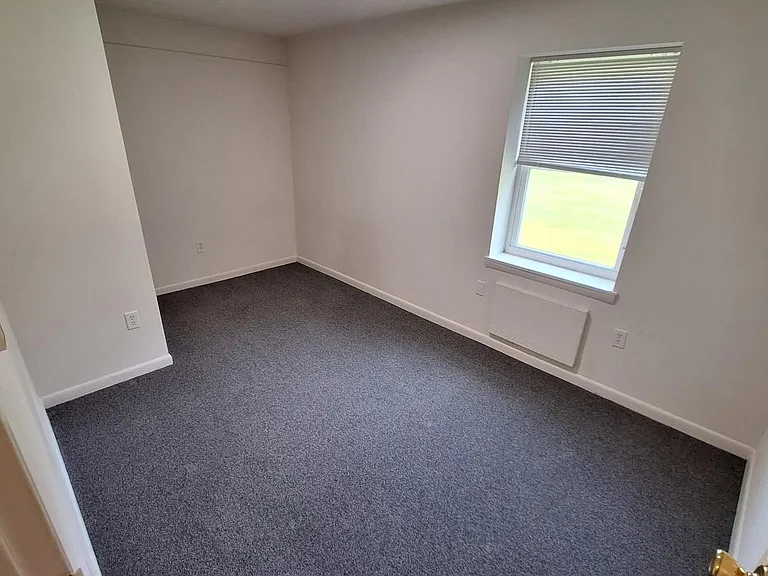 Charlotte Place Apartments — Photo 39