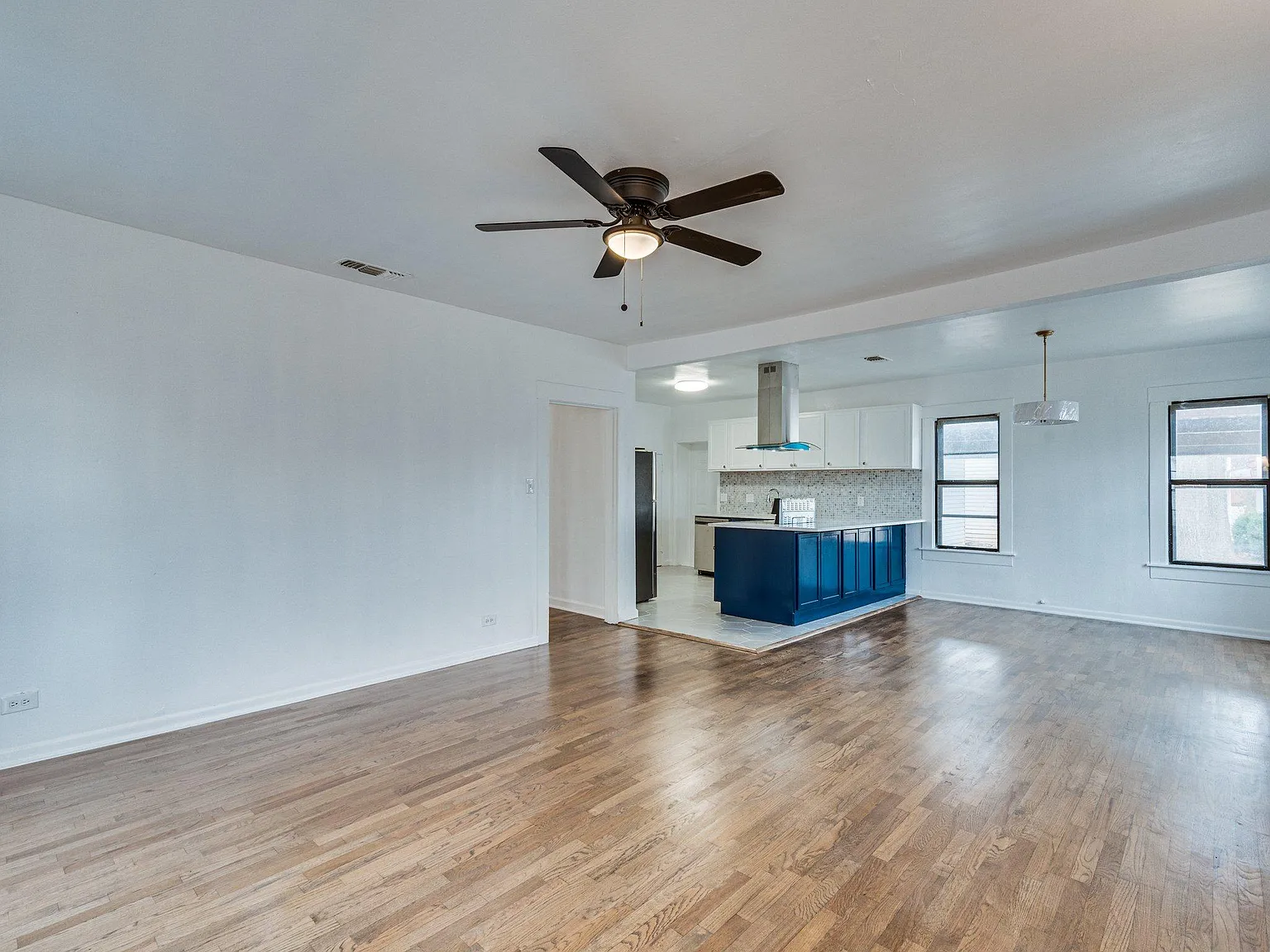 4 bed, 1648 sqft, $2,300 — Photo 4