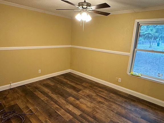 4th image of 1513 W Lincoln Ave #B