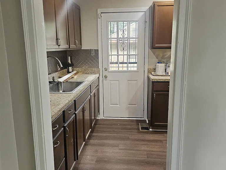 3477 Kimball Ave — Photo 6