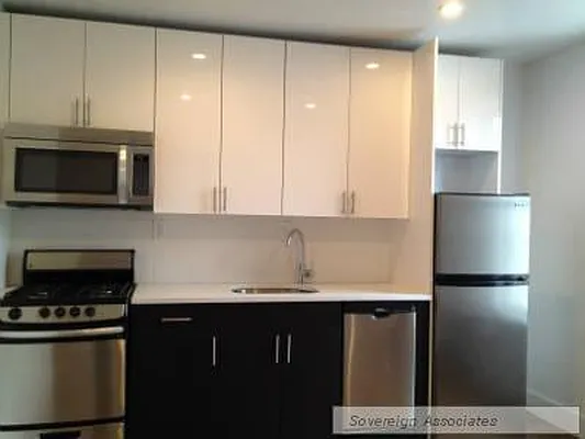 Rented by Sovereign Associates | media 23