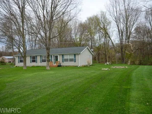 233 15th St, Otsego, MI 49078