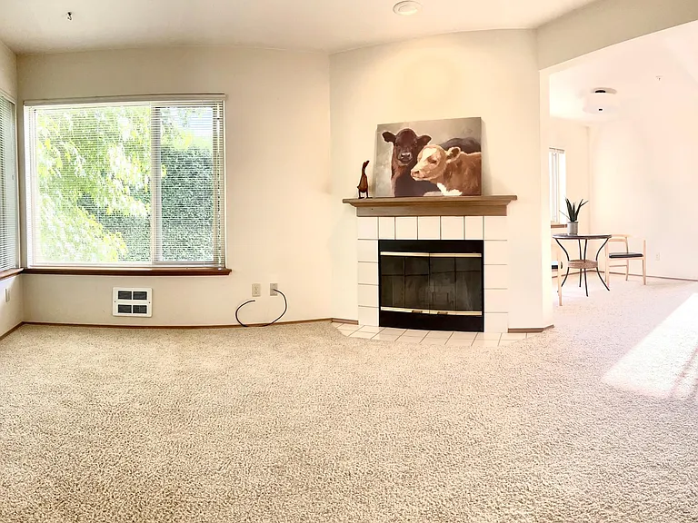 95 1st Ave NW — Photo 4