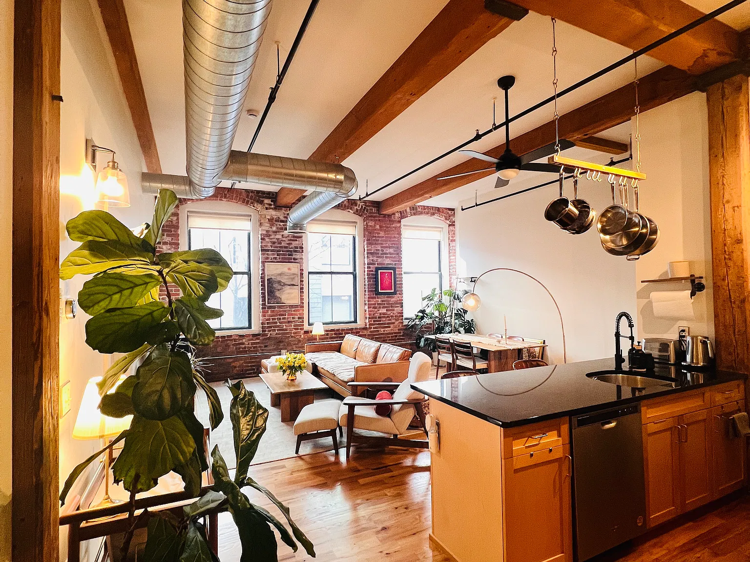 1 bed, 884 sqft, $2,250 — Photo 3
