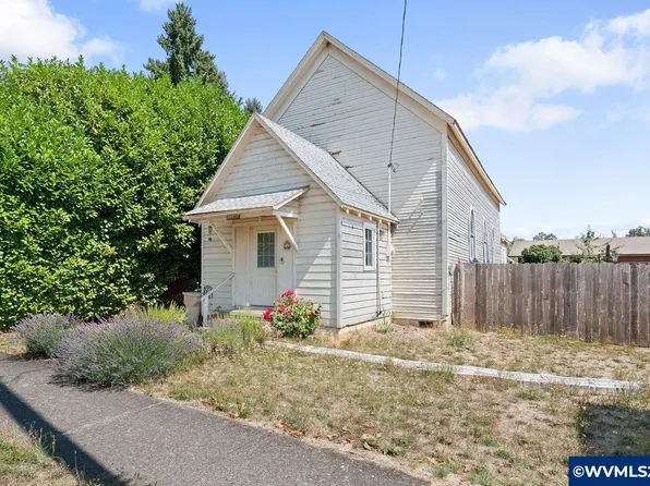 38835 N Main St, Scio, OR 97374